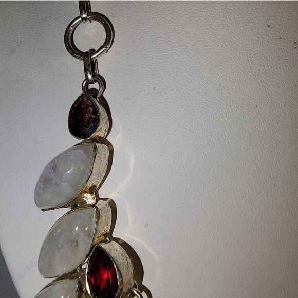 Elegant Silver White and Red Stones Statement Necklace - Picture 4 of 6